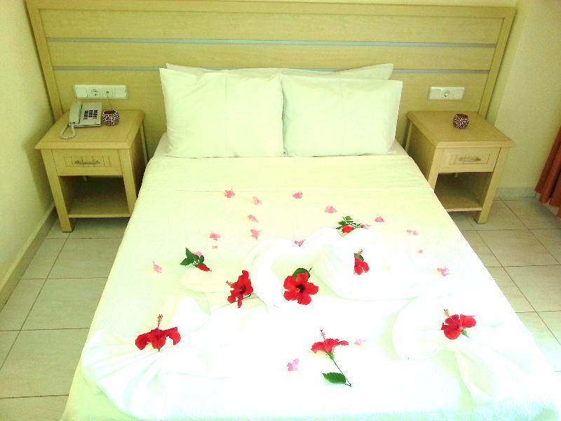 Summer Rose Hotel Side Buitenkant foto