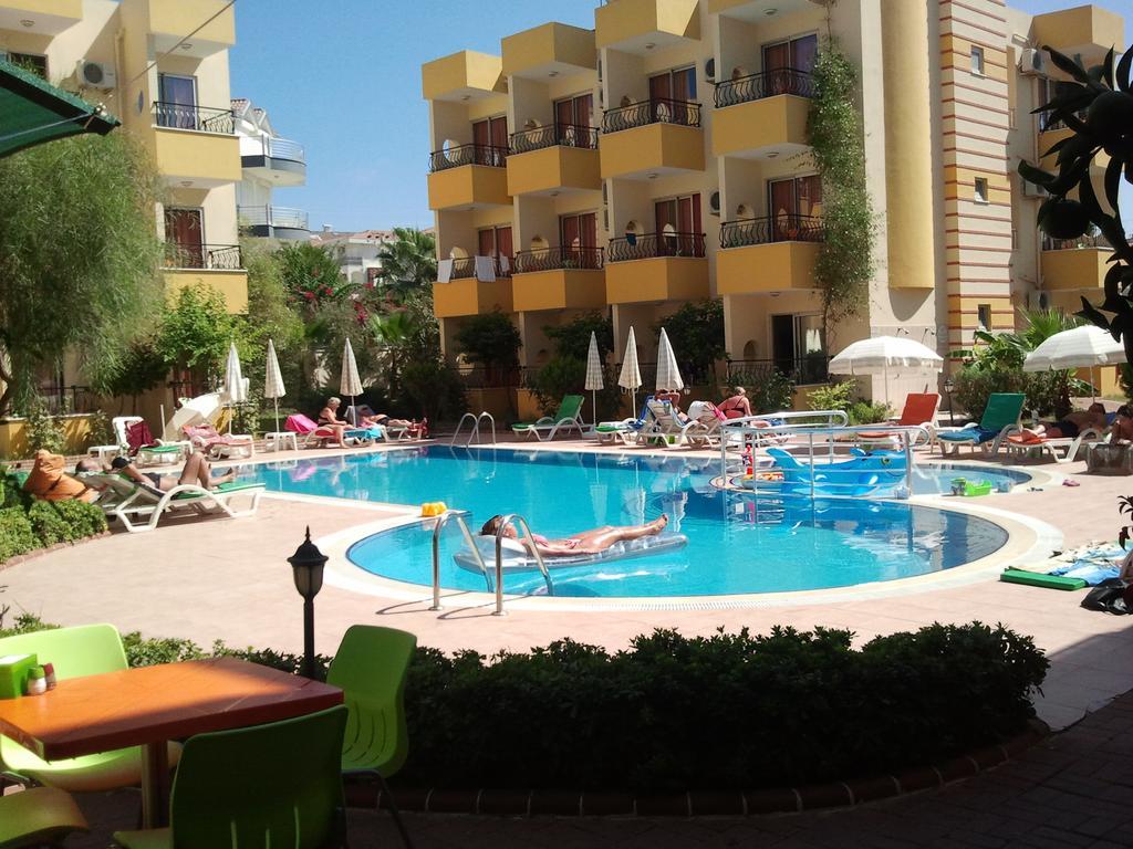 Summer Rose Hotel Side Buitenkant foto